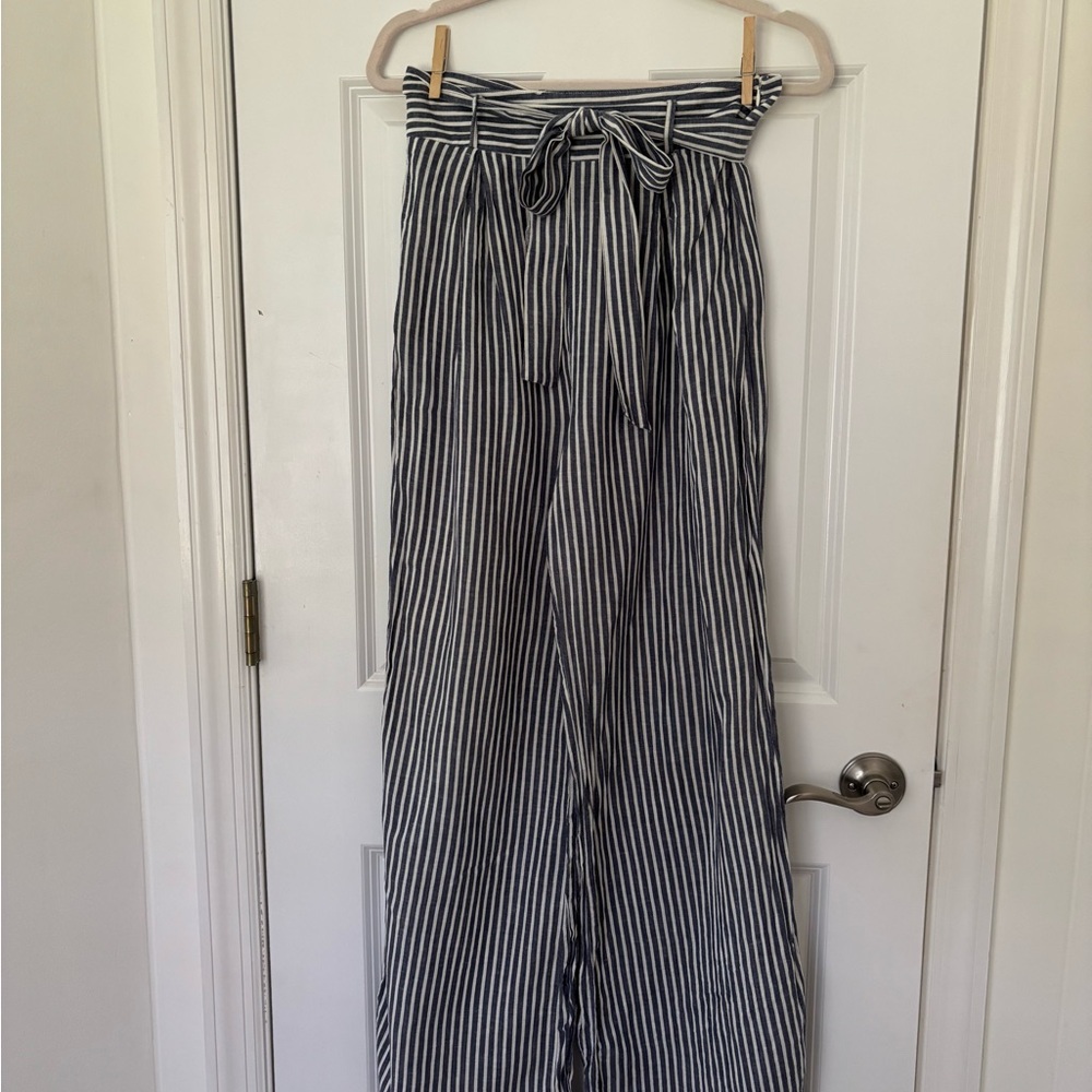 Forever 21 Navy and White Striped Pants